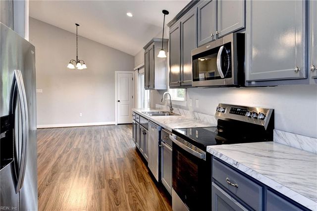 8904 Rock Cedar RD, New Kent, VA 23124
