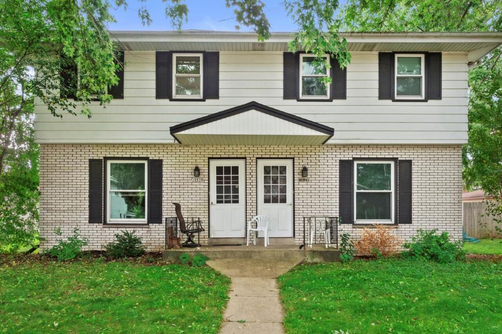 10939 W Langlade STREET #10941, Milwaukee, WI 53225