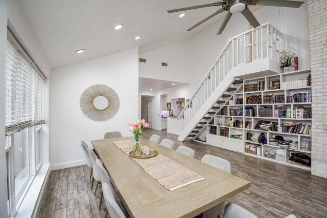 7631 Hopewell Lane, Houston, TX 77071