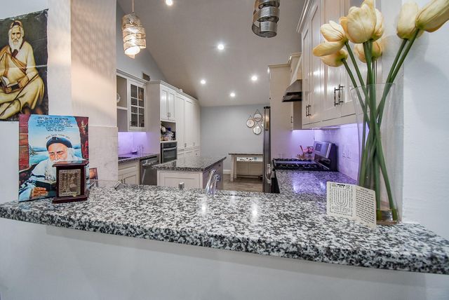 7631 Hopewell Lane, Houston, TX 77071