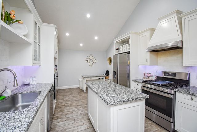 7631 Hopewell Lane, Houston, TX 77071
