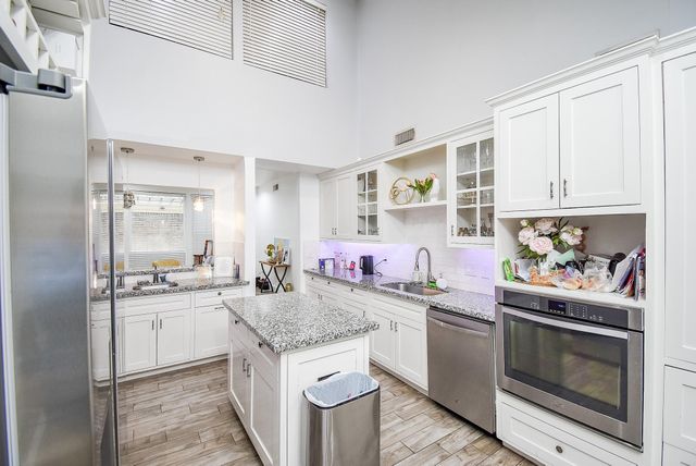 7631 Hopewell Lane, Houston, TX 77071
