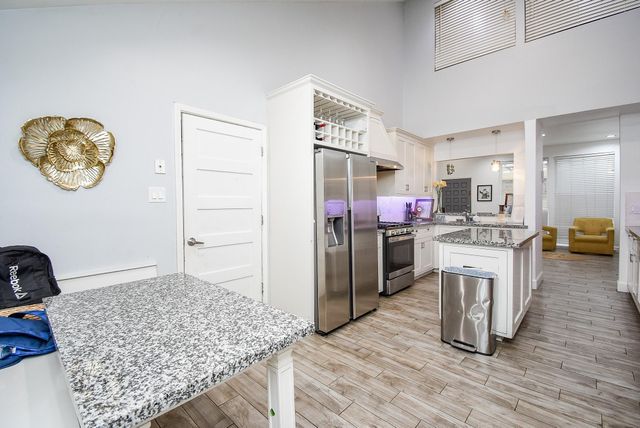 7631 Hopewell Lane, Houston, TX 77071