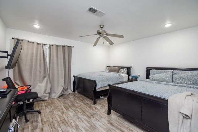 7631 Hopewell Lane, Houston, TX 77071