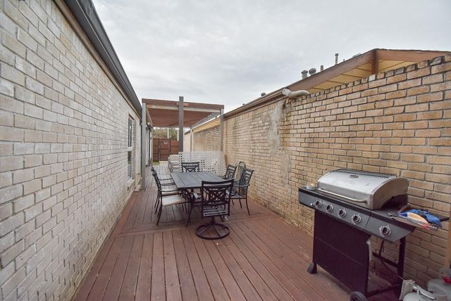7631 Hopewell Lane, Houston, TX 77071