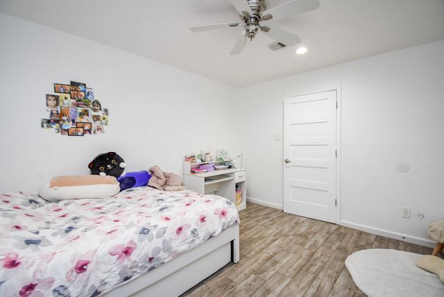 7631 Hopewell Lane, Houston, TX 77071