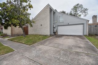 7631 Hopewell Lane, Houston, TX 77071