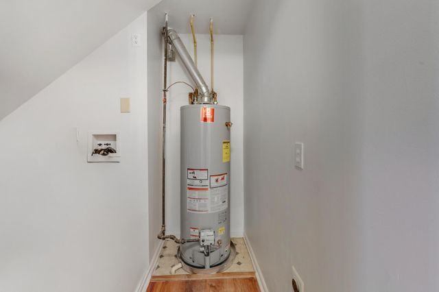 1655 Campau Farms Circle, Detroit, MI 48207