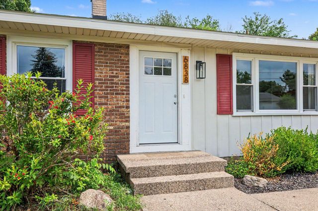 6838 Bonnie Avenue SE, Grand Rapids, MI 49508