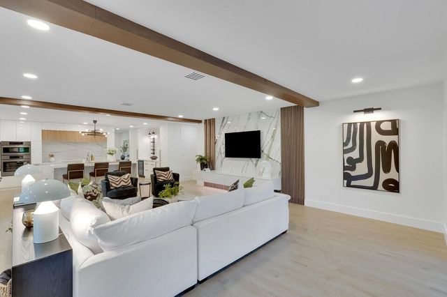 2735 Polo Island Drive K104, Wellington, FL 33414