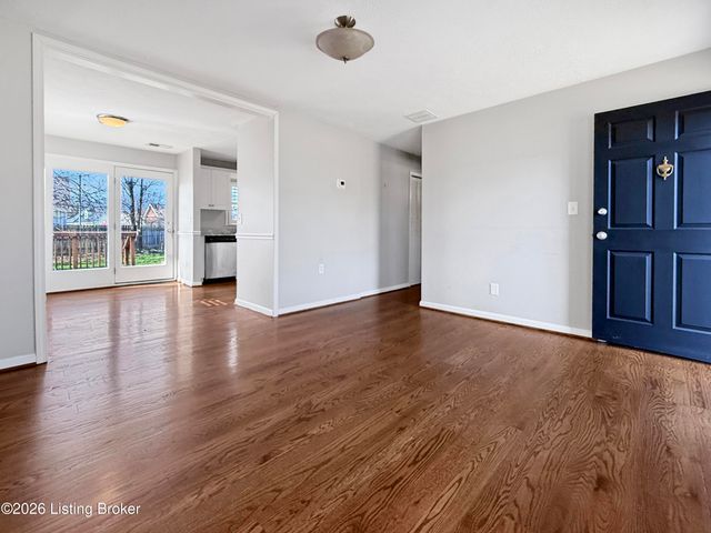 6103 Herron Ct, Louisville, KY 40229