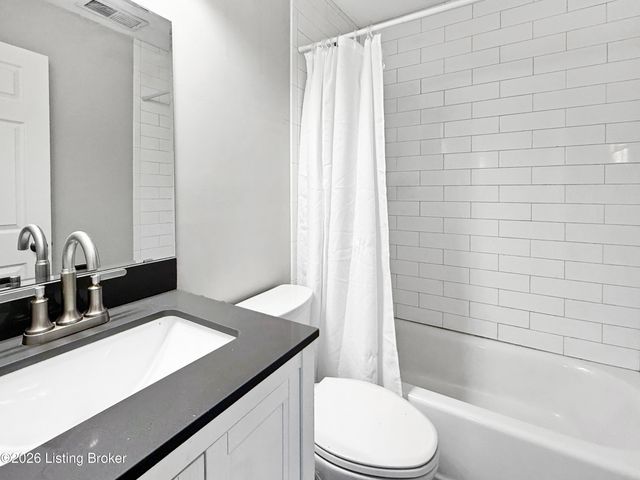 6103 Herron Ct, Louisville, KY 40229