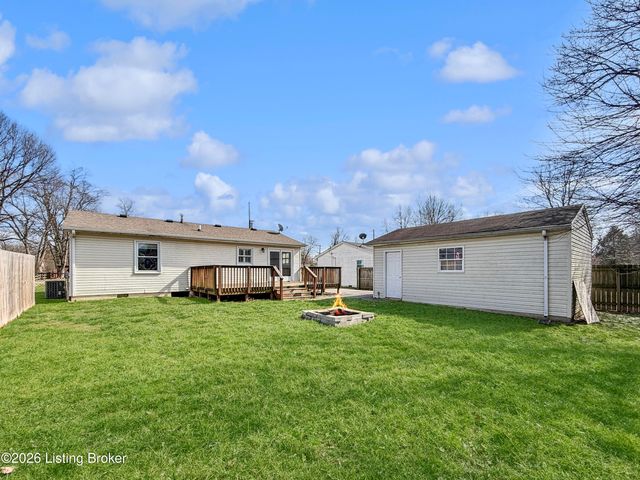 6103 Herron Ct, Louisville, KY 40229