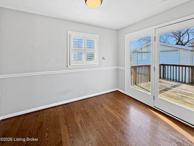 6103 Herron Ct, Louisville, KY 40229