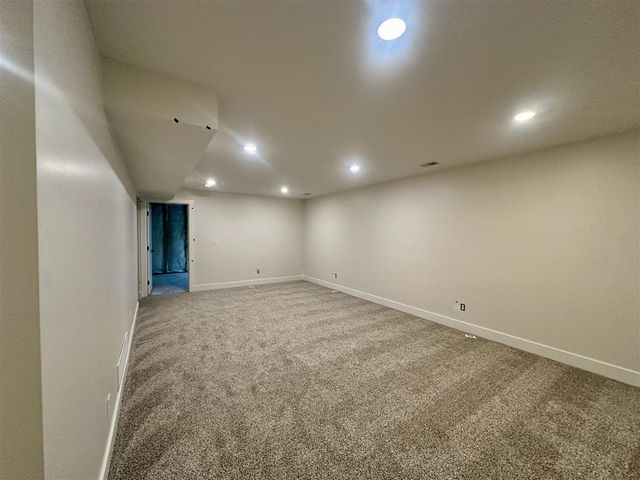 2190 Emerald Shore Circle, Grand Rapids, MI 49525