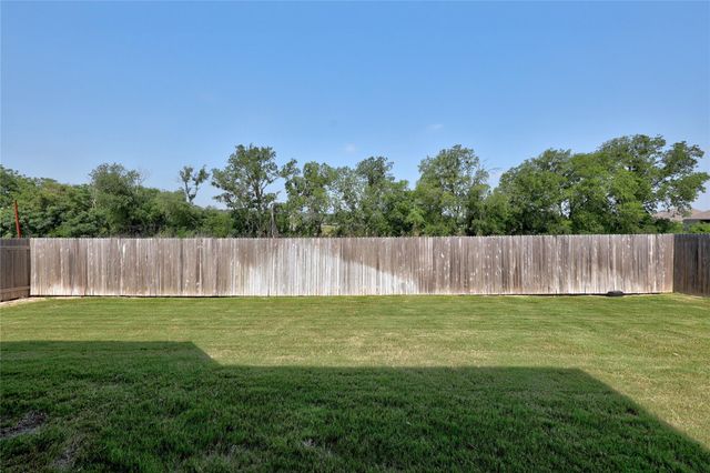 108 Windgate DR, Hutto, TX 78634