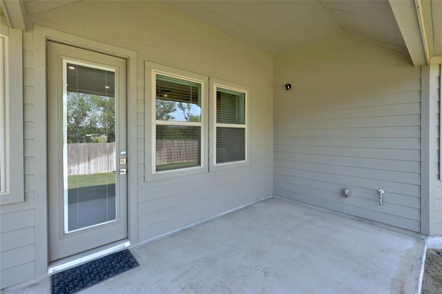108 Windgate DR, Hutto, TX 78634