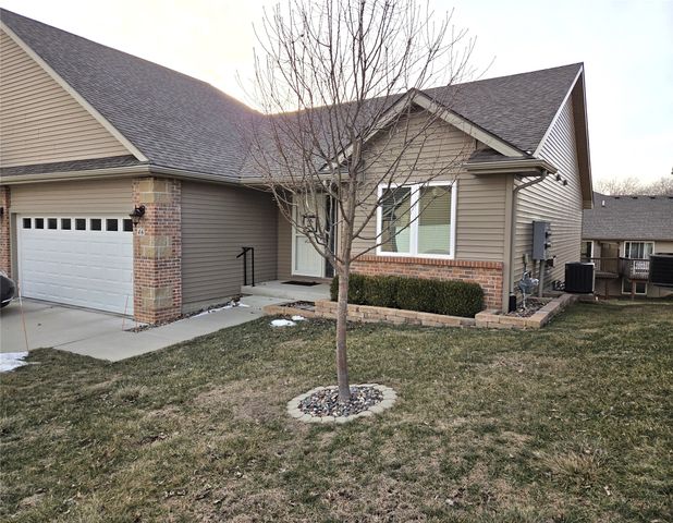 400 S 8th Court 46, Indianola, IA 50125