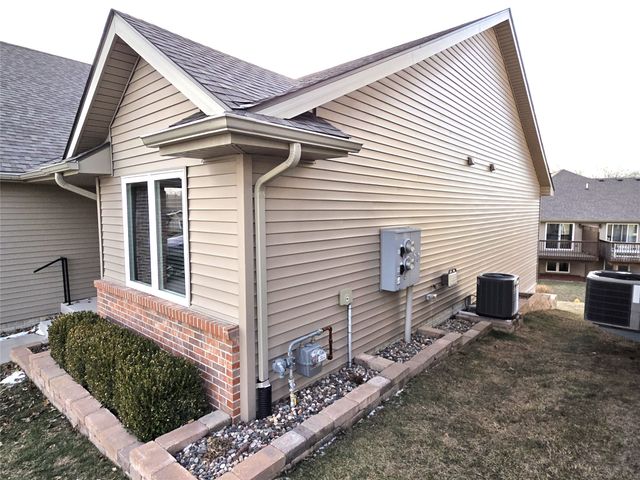 400 S 8th Court 46, Indianola, IA 50125