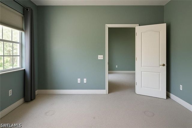 700 Luisa LN 2, Naples, FL 34104