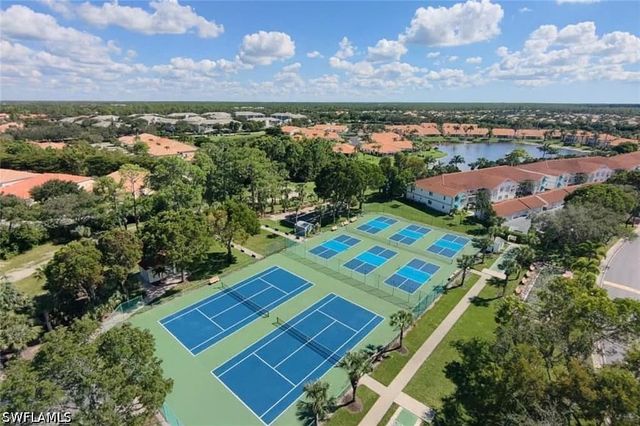 700 Luisa LN 2, Naples, FL 34104