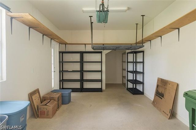 700 Luisa LN 2, Naples, FL 34104