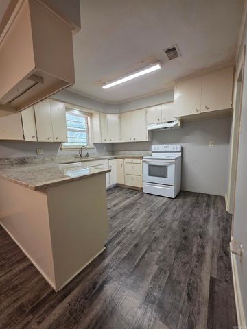 13 Rocco Drive, Little Rock, AR 72209