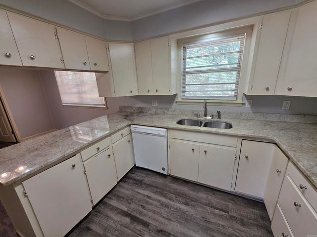 13 Rocco Drive, Little Rock, AR 72209