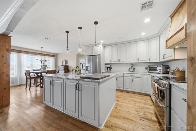 16050 E Pueblo Road, Claremore, OK 74017