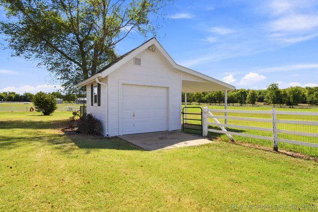 16050 E Pueblo Road, Claremore, OK 74017