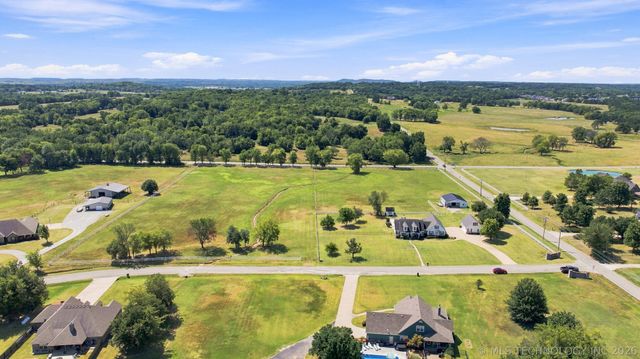 16050 E Pueblo Road, Claremore, OK 74017