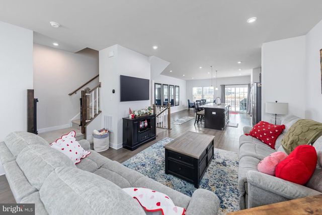 246 FREEDOM WAY, Sicklerville, NJ 08081