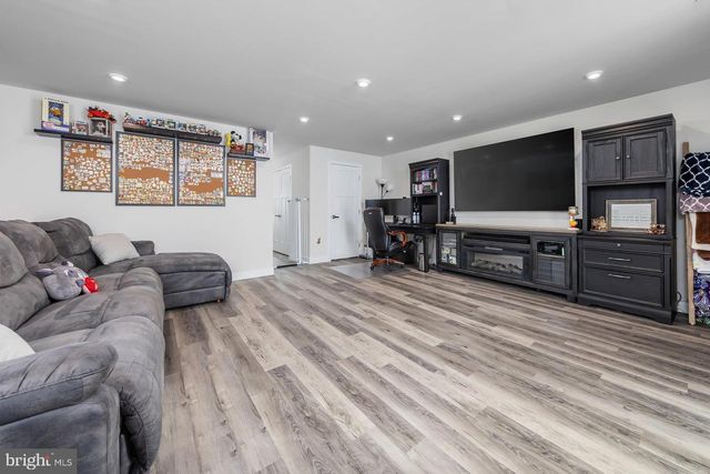 246 FREEDOM WAY, Sicklerville, NJ 08081