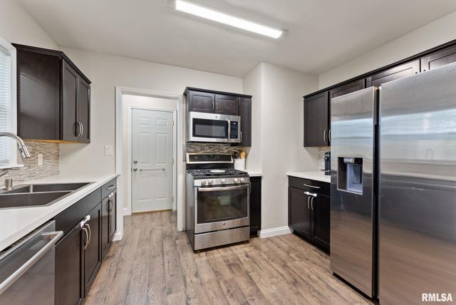 307 13TH Avenue, Moline, IL 61265