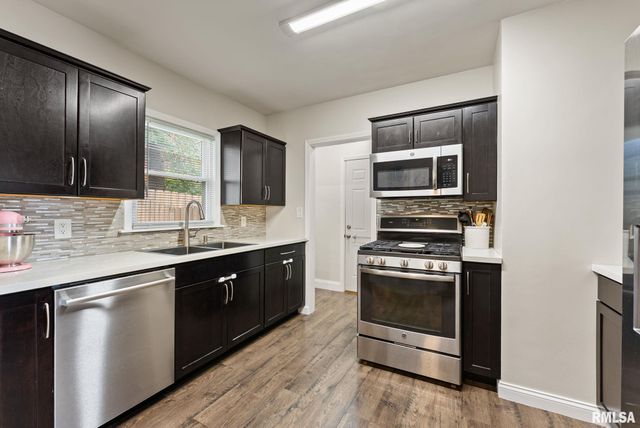 307 13TH Avenue, Moline, IL 61265