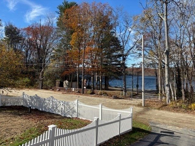 60 Shore Rd, Douglas, MA 01516