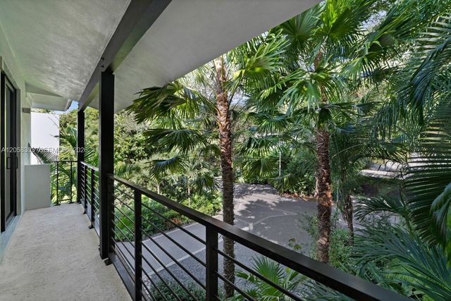 3630 Avocado Avenue, Miami, FL 33133