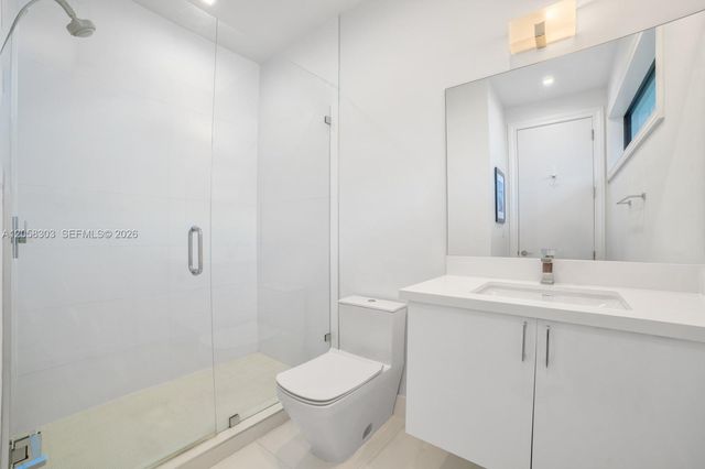 3630 Avocado Avenue, Miami, FL 33133