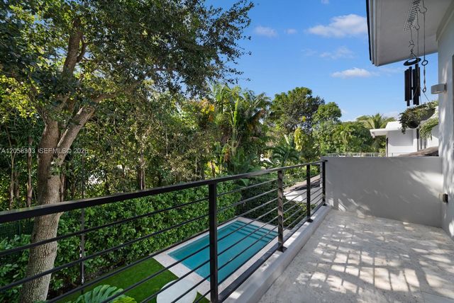 3630 Avocado Avenue, Miami, FL 33133
