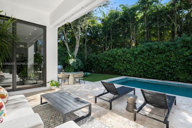 3630 Avocado Avenue, Miami, FL 33133