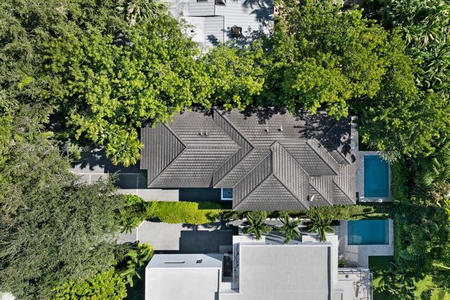 3630 Avocado Avenue, Miami, FL 33133