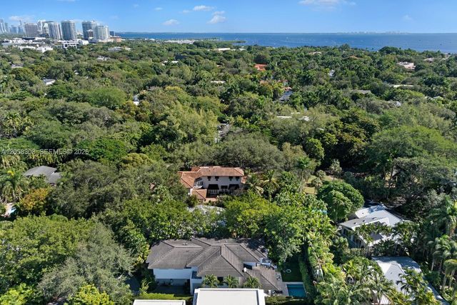 3630 Avocado Avenue, Miami, FL 33133
