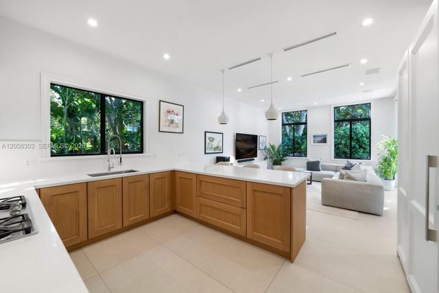 3630 Avocado Avenue, Miami, FL 33133