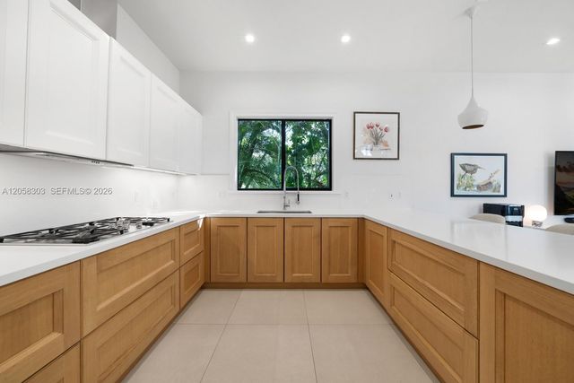 3630 Avocado Avenue, Miami, FL 33133