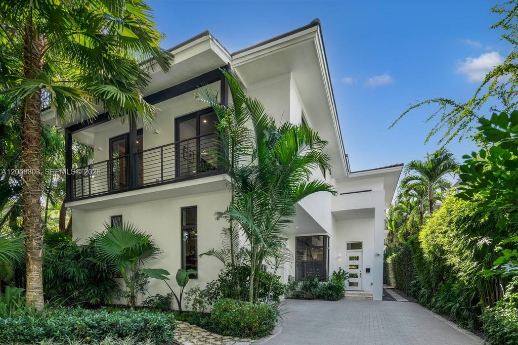 3630 Avocado Avenue, Miami, FL 33133