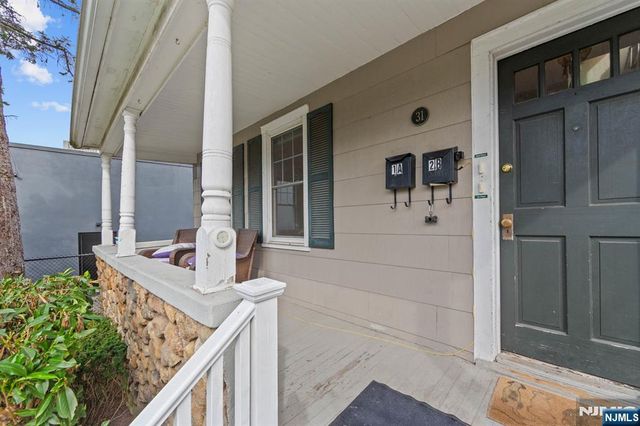 31 Wanamaker Avenue 1, Waldwick, NJ 07463