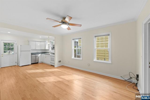 31 Wanamaker Avenue 1, Waldwick, NJ 07463
