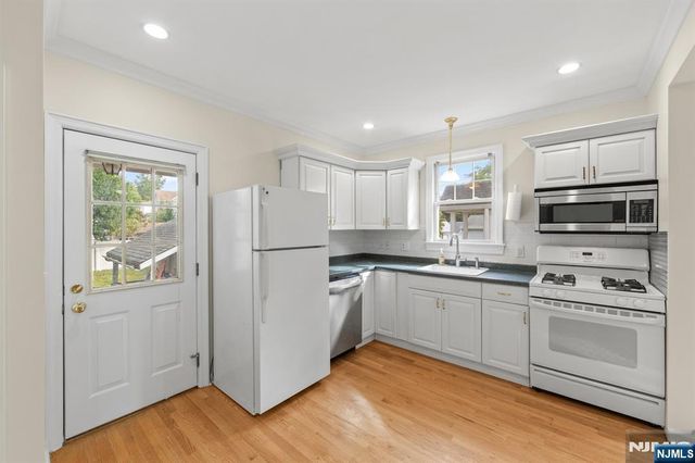 31 Wanamaker Avenue 1, Waldwick, NJ 07463