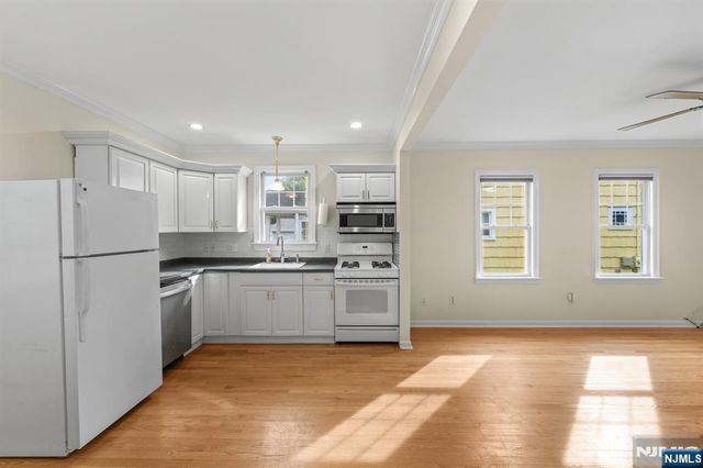 31 Wanamaker Avenue 1, Waldwick, NJ 07463