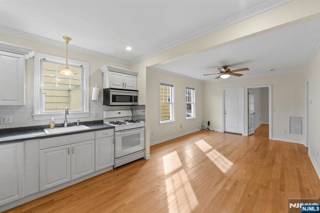 31 Wanamaker Avenue 1, Waldwick, NJ 07463